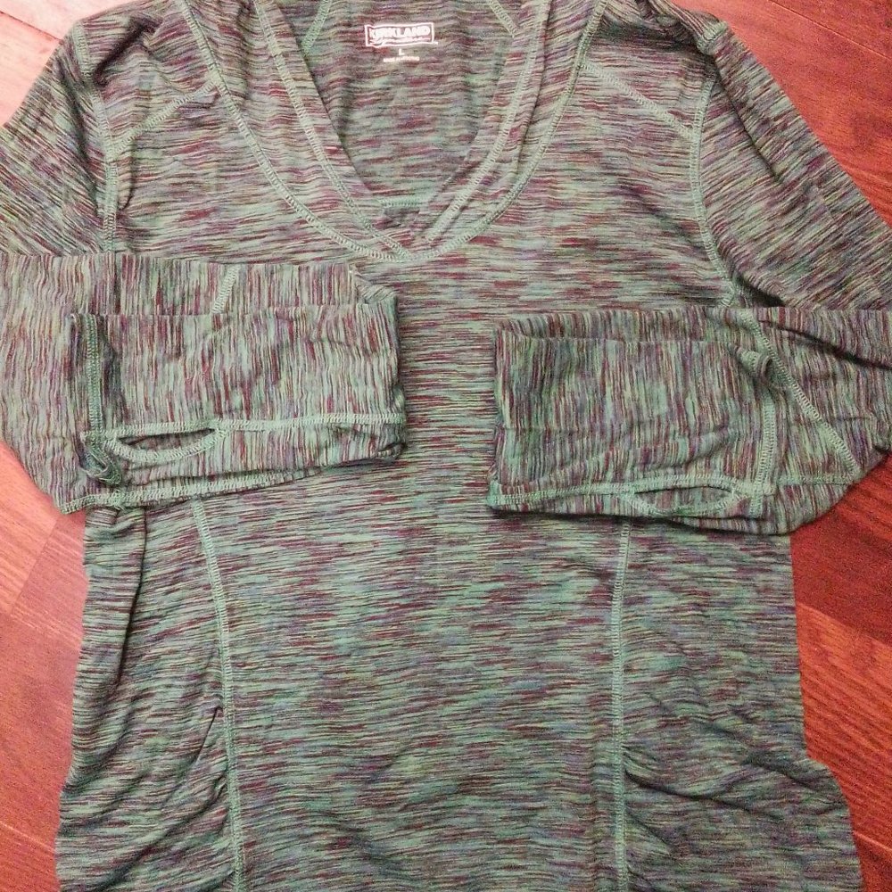 Long sleeve shirt with hood